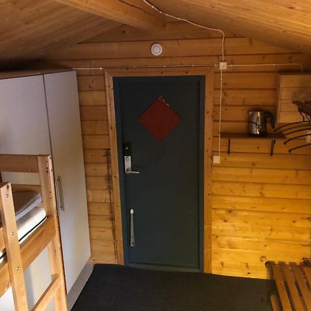 Timber Cottages With Jacuzzi And Sauna Near Lake Vaenern Karlstad Ngoại thất bức ảnh