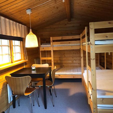 Timber Cottages With Jacuzzi And Sauna Near Lake Vaenern Karlstad Ngoại thất bức ảnh